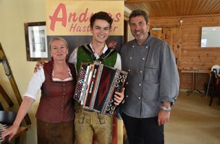 Musikalischer Weisswurst-Frühschoppen auf der Fürenalp in Engelberg