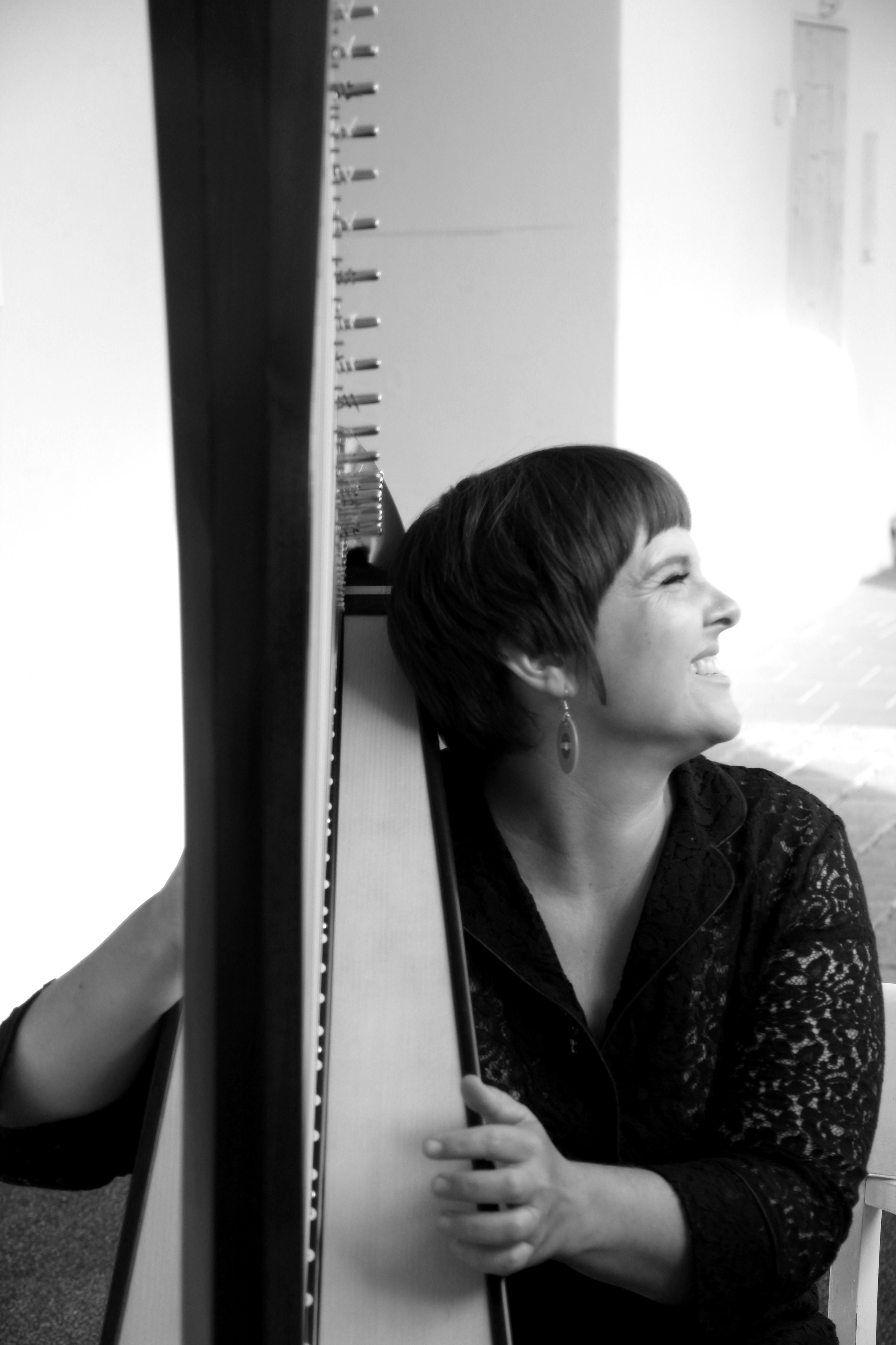 Corina Kuhs Special Guest Konzert: Akkordeon trifft Harfe, Tasten treffen Saite