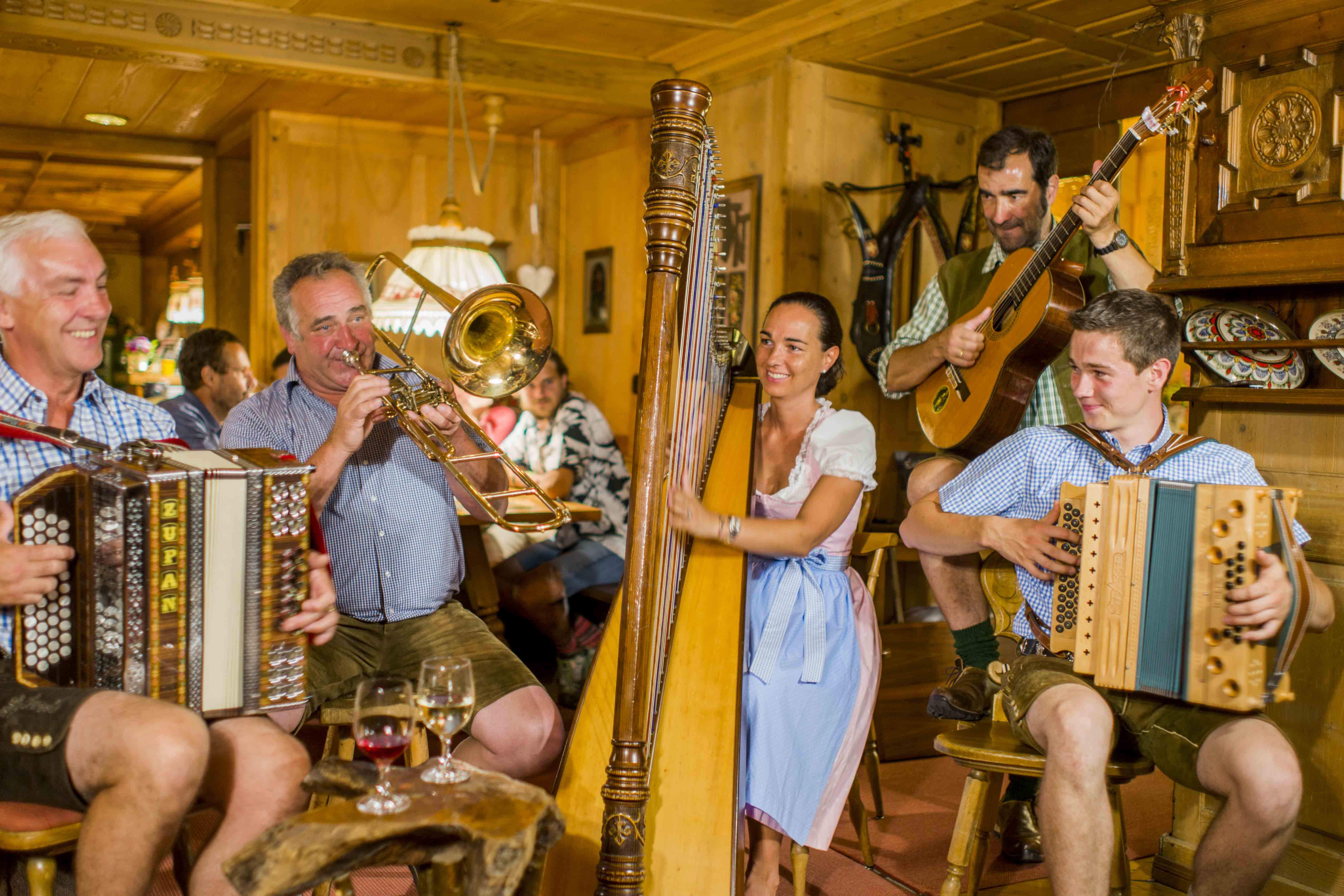 Jeden Donnerstag um 21 Uhr spielt unsere HAUSMUSIK