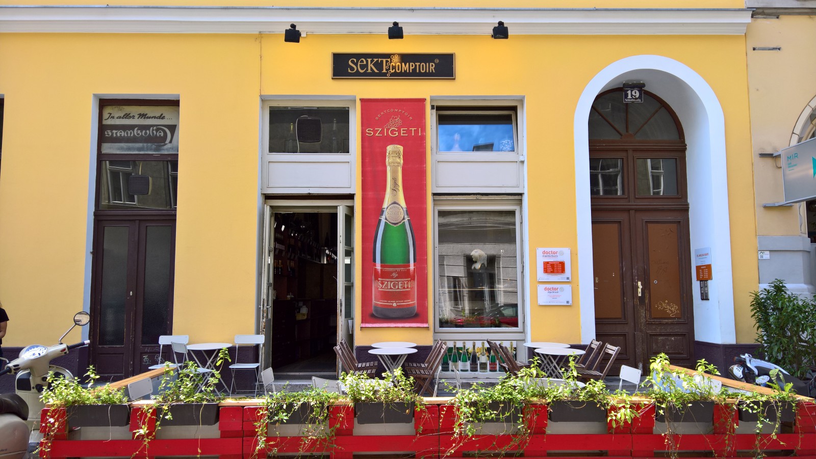 Restaurant Sektcomptoir Wien Sekt Bar Szigeti beim Naschmarkt in Wien