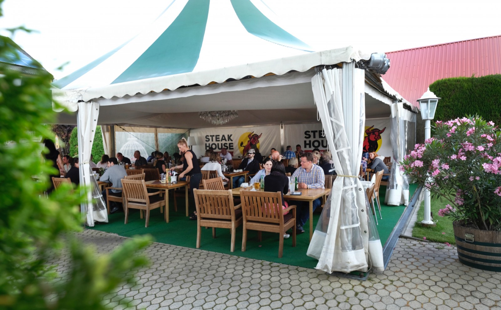 Restaurant LADICH's Steak-House Parndorf - The ORIGINAL since 1997 in Parndorf