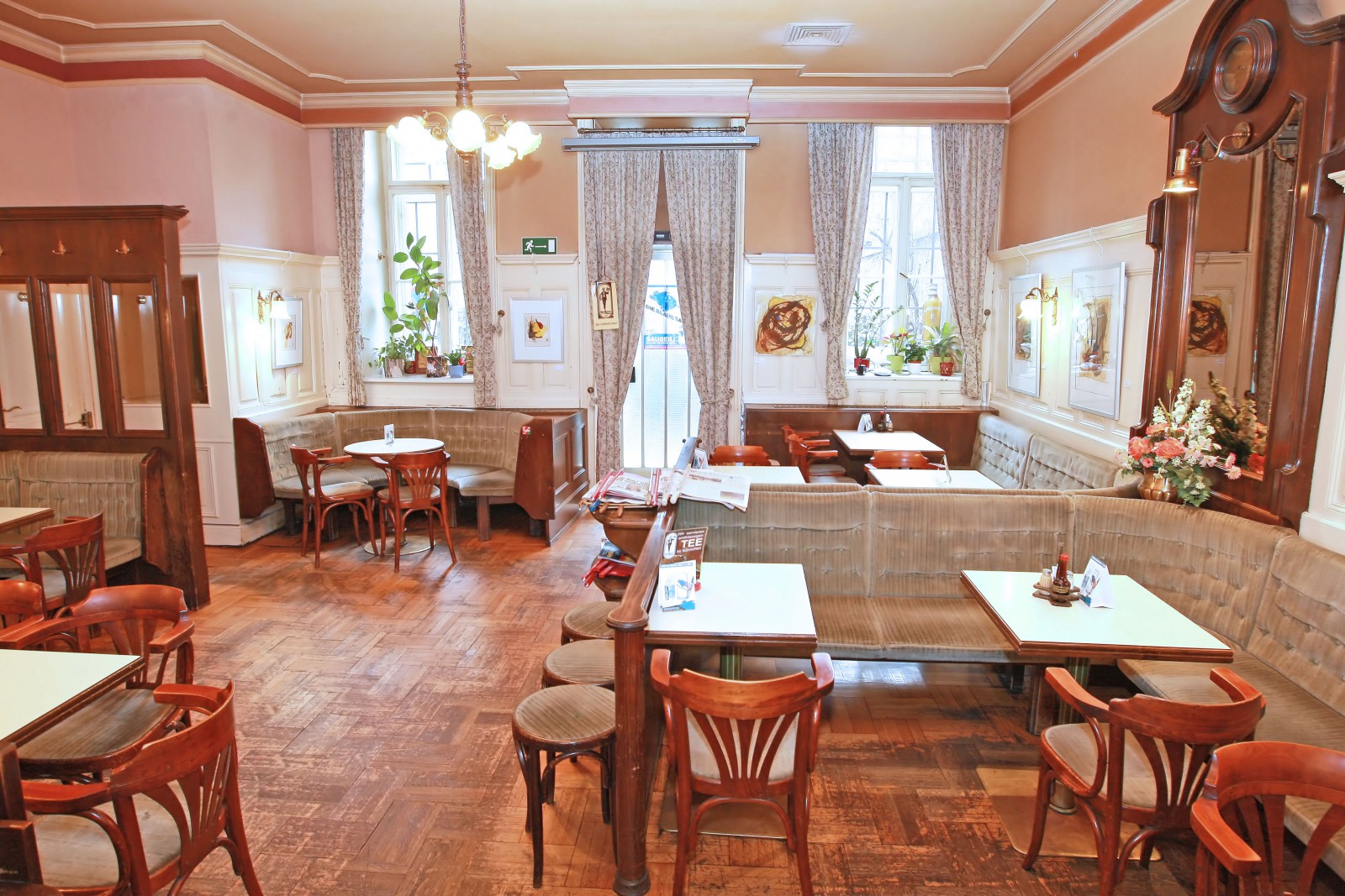 Cafe - Restaurant Gschamster Diener in Wien, Foto 14