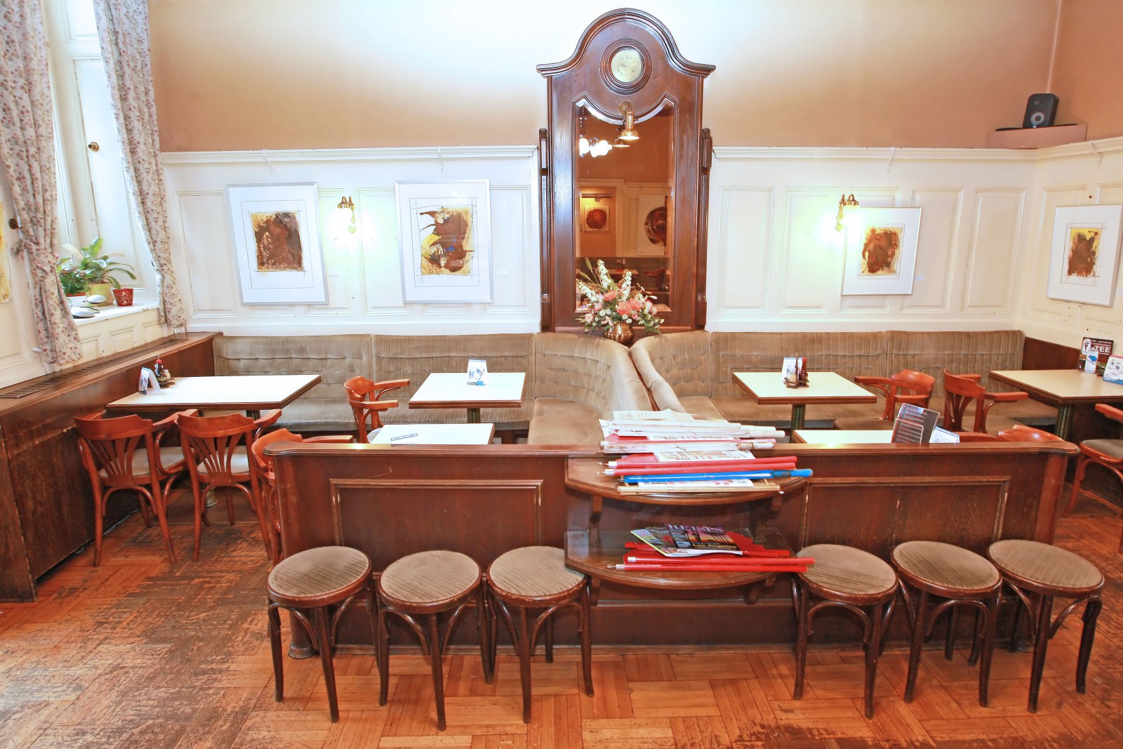 Cafe - Restaurant Gschamster Diener in Wien, Foto 13