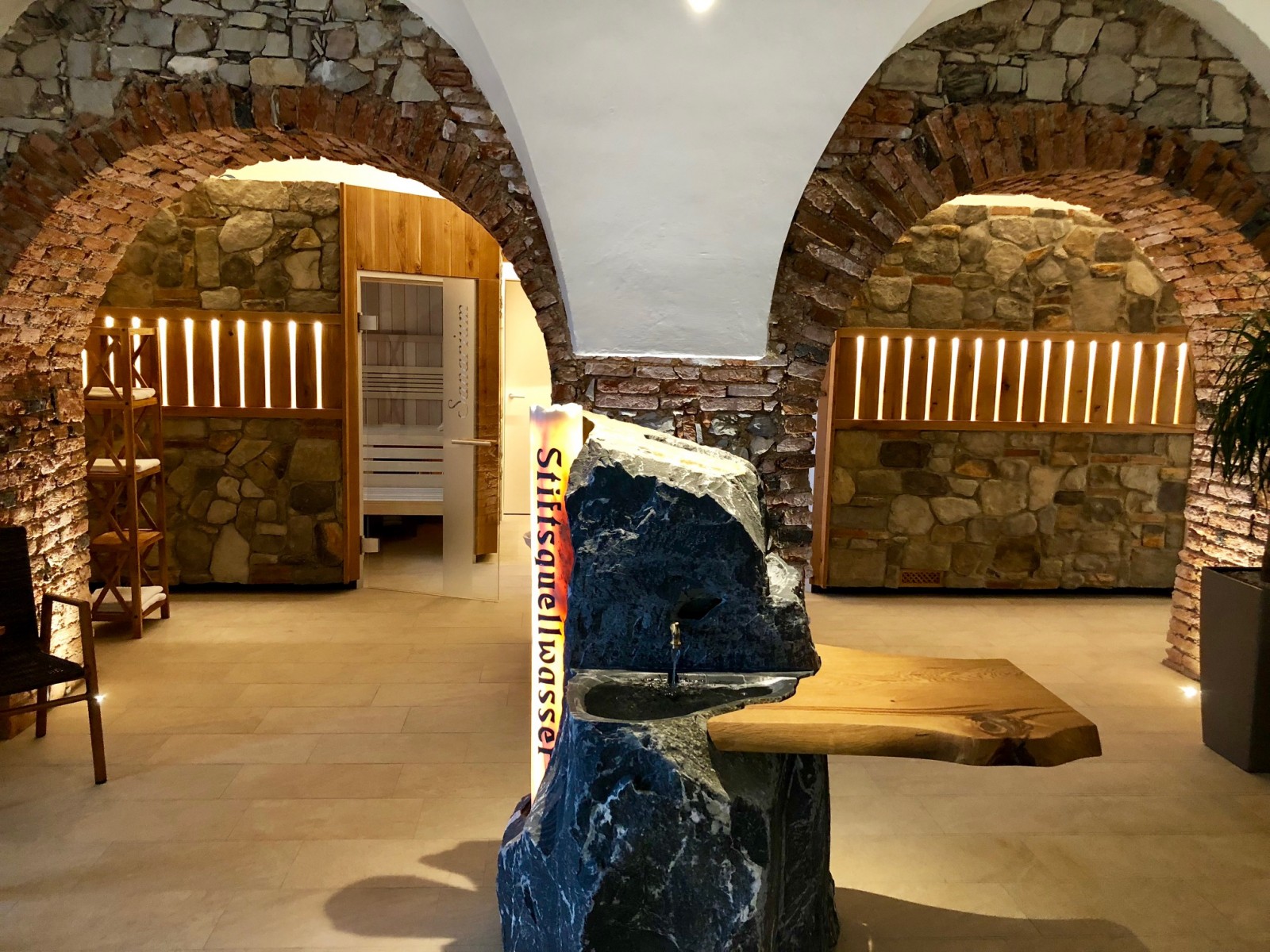 Stift St. Georgen in Sankt Georgen am Längsee, Foto 1