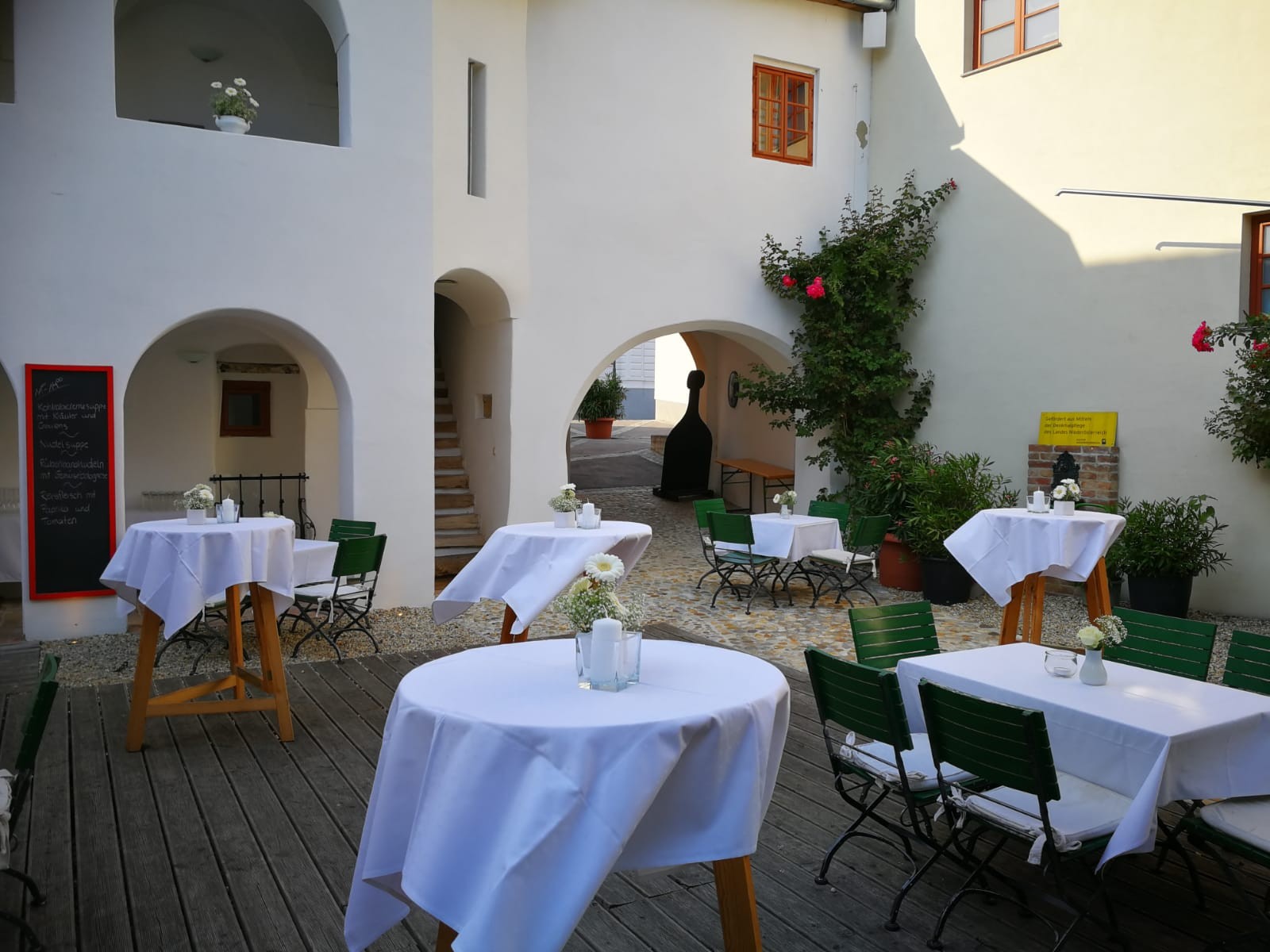 Eisenhuthaus Wein - Cafe in Poysdorf, Foto 1