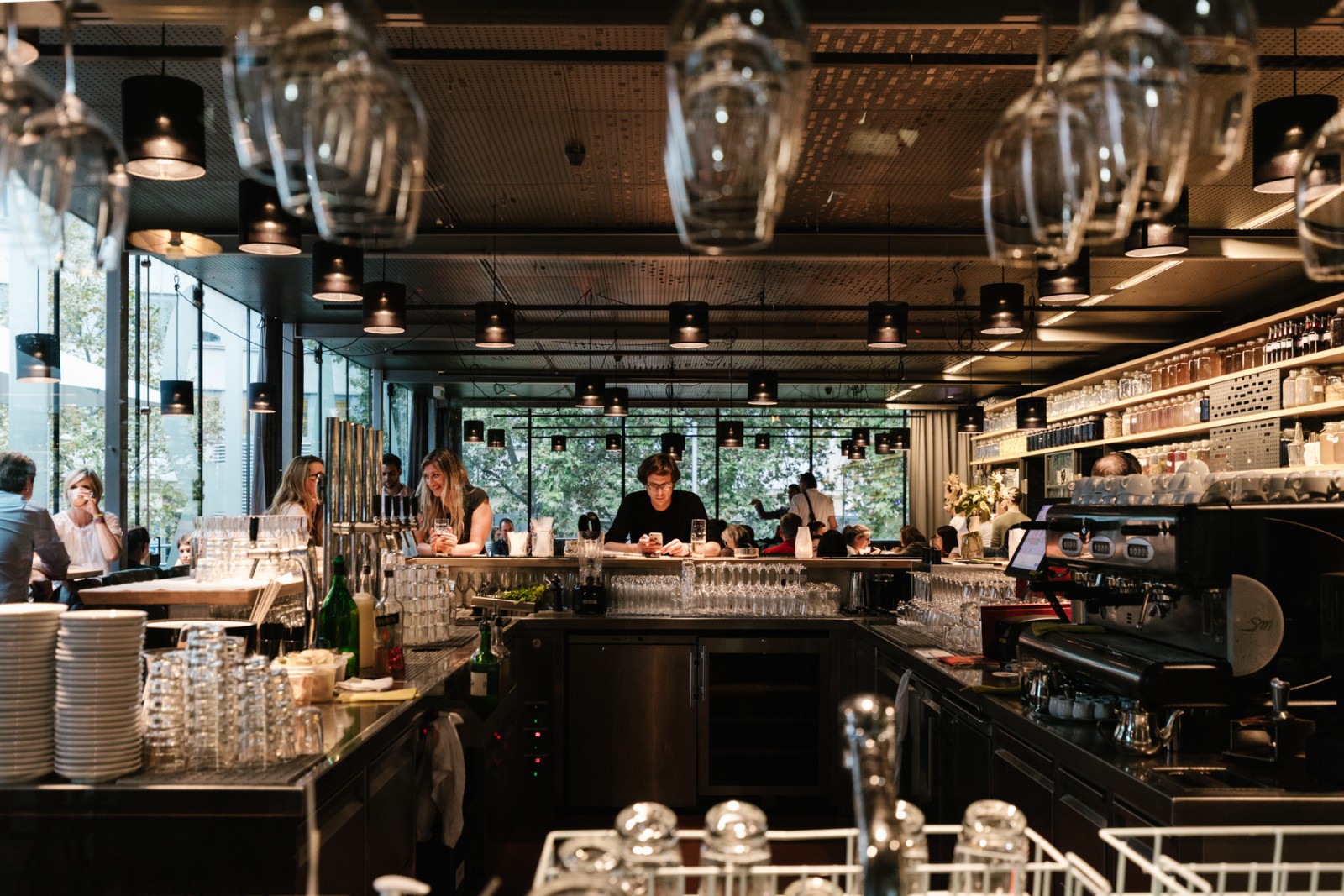 HEUER Garten. Restaurant. Bar in Wien, Foto 12