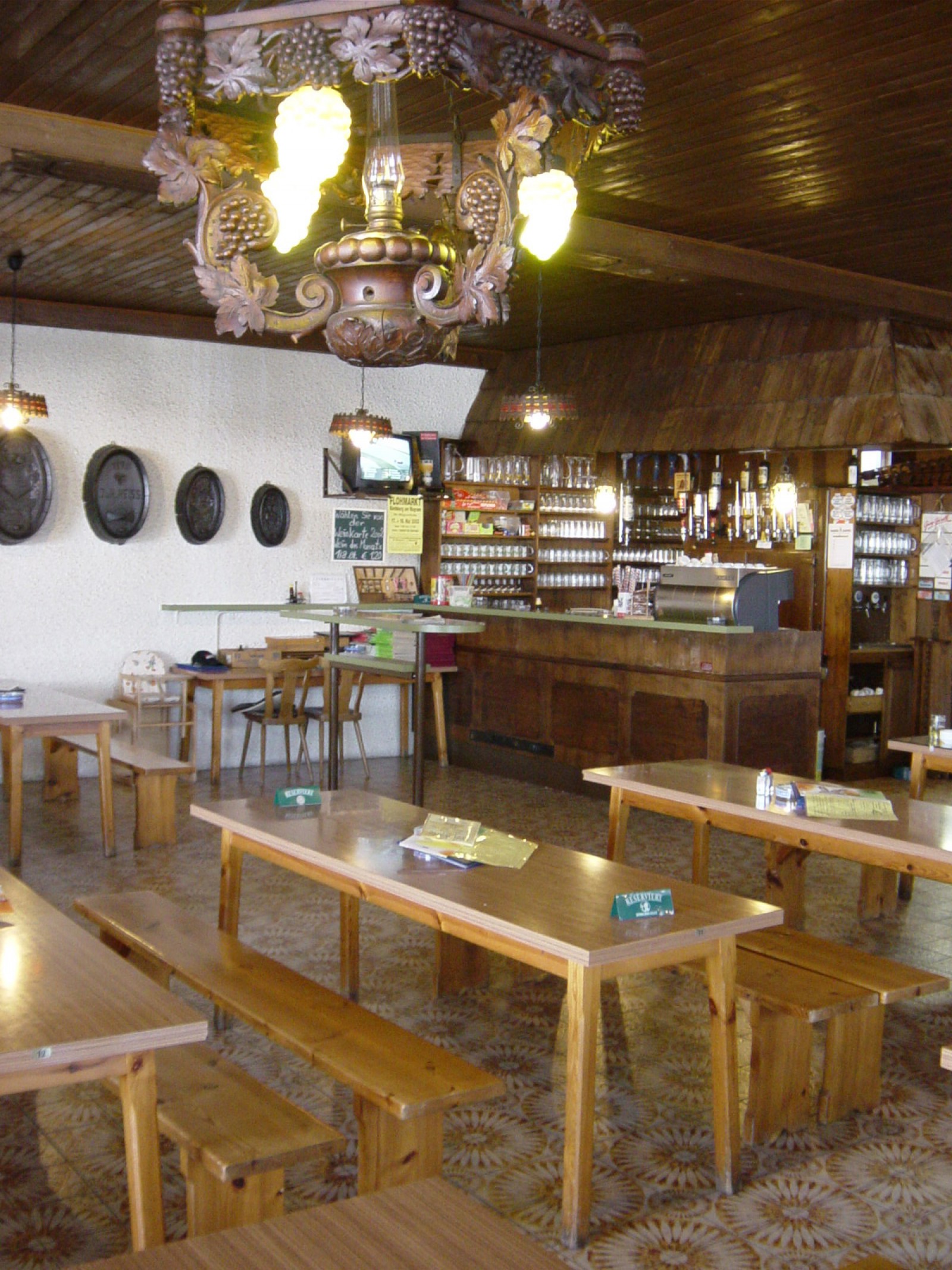 GASTHOF HEISS Grillhendl Heuriger in Kirchberg am Wagram, Foto 2