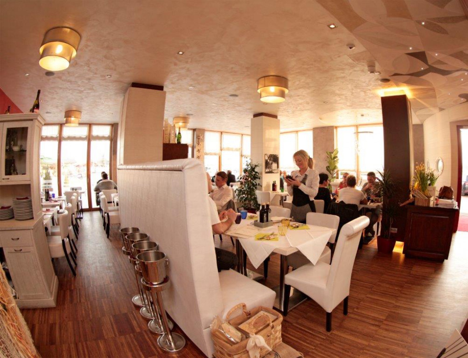 Costiera - Cucina di Mare & Pizzeria in Salzburg, Foto 2