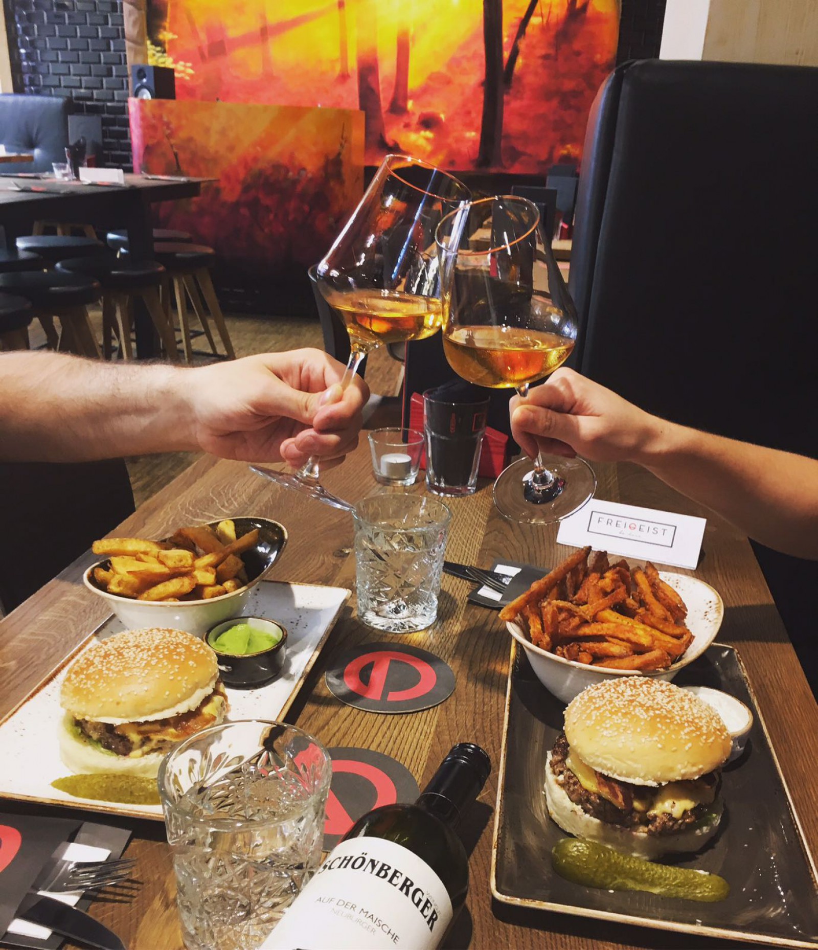 Freigeist Café|Bar|Burger in Graz