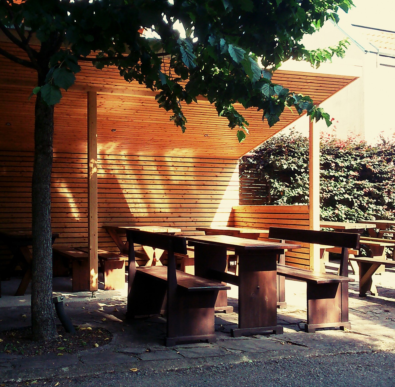 Restaurant Buschenschank Grausenburger in Wien