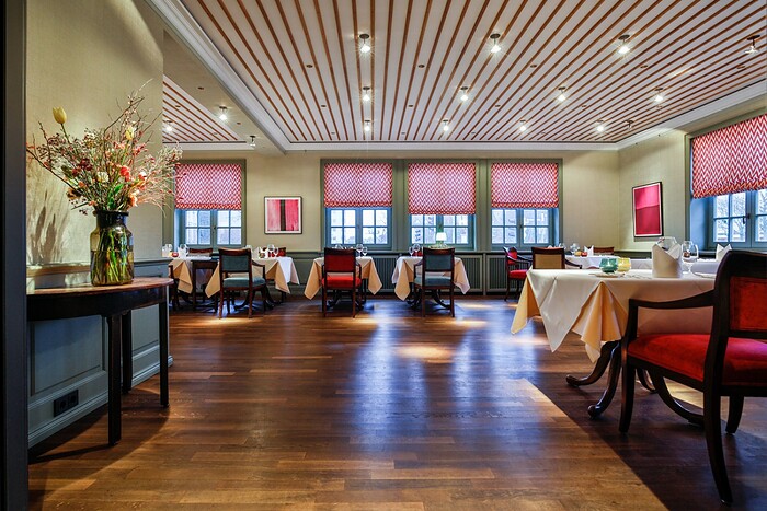 HARDY'S Bar & Restaurant