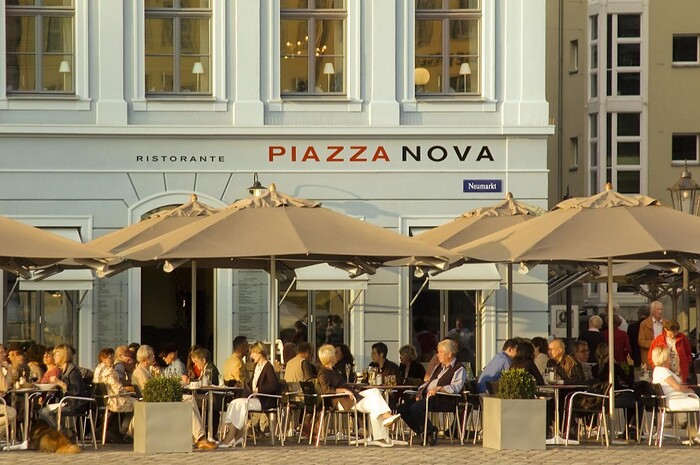 Restaurant Piazza Nova