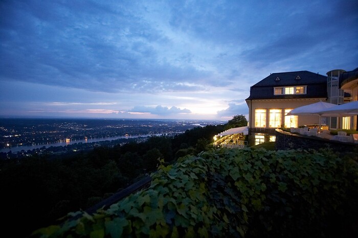 Steigenberger Grandhotel Petersberg- Restaurant Rheinterrassen