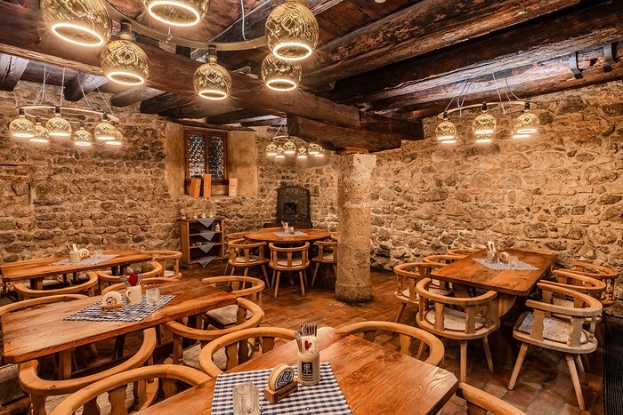 Restaurant Augustiner Keller Hall in Tirol in Hall in Tirol
