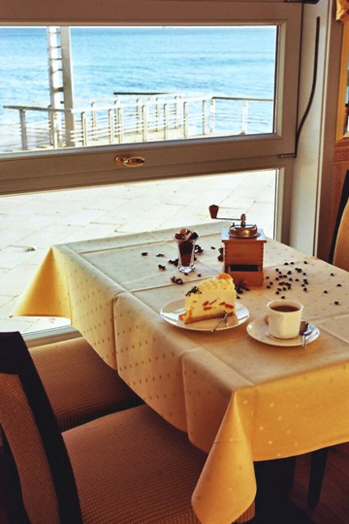 Strandhotel & Restaurant Strandcafé Sassnitz