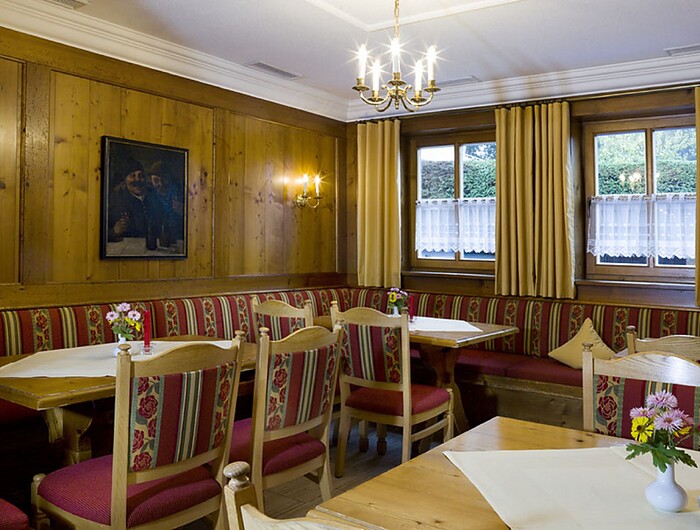 Karoli Stuben im Hotel Vier Jahreszeiten